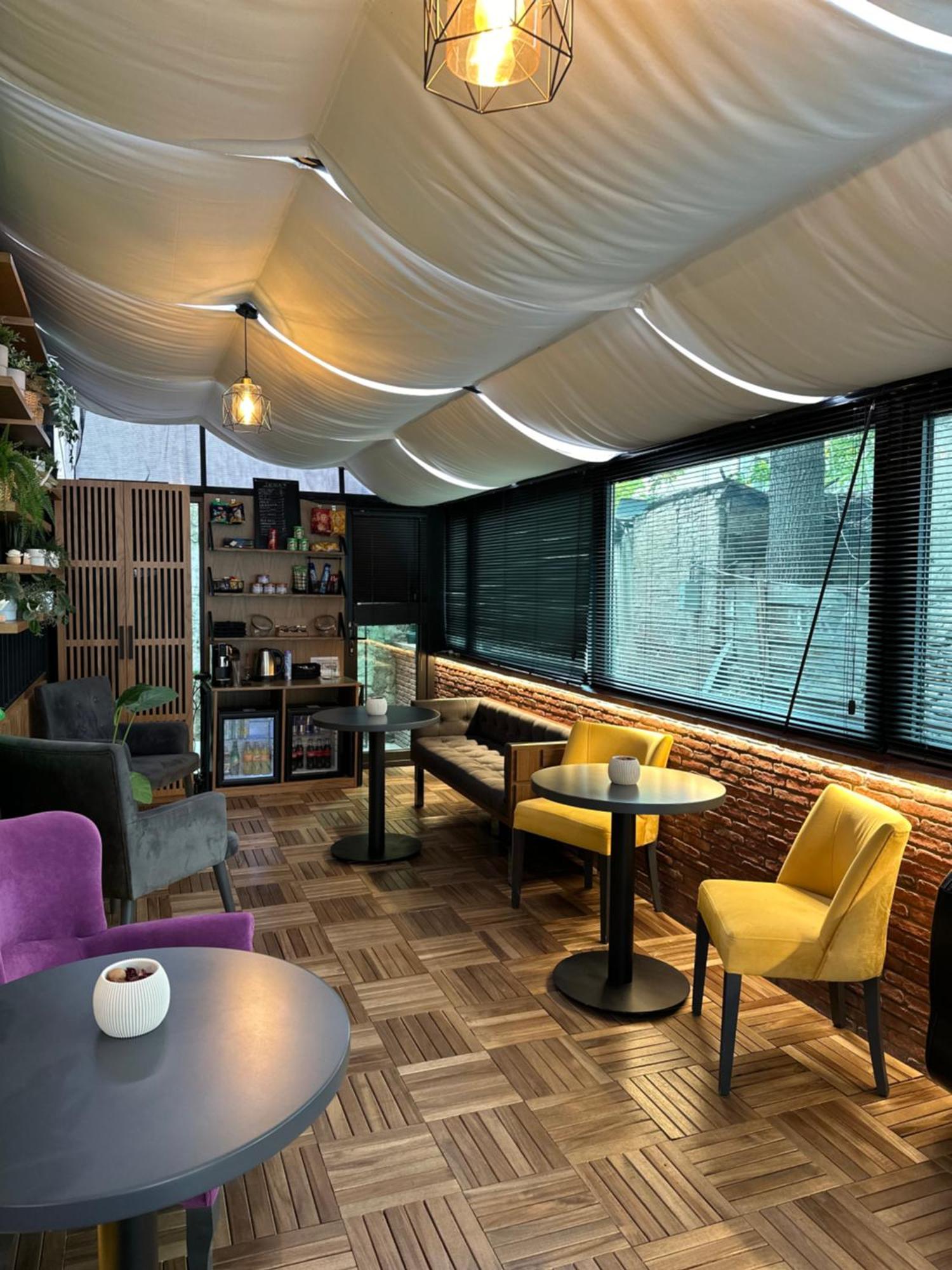 Hotel Adora Tbilisi Eksteriør billede
